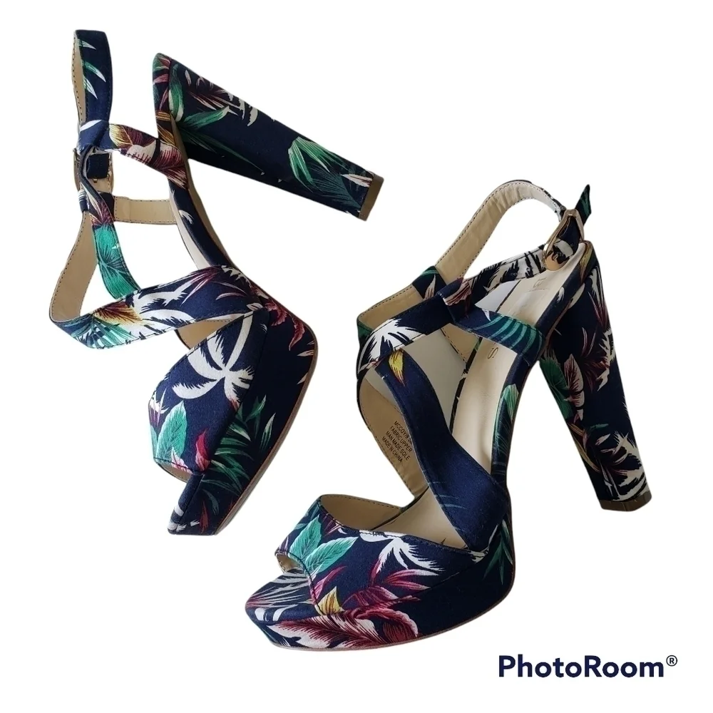 Palm print open toe platform strappy heel sandal shoes 9.5